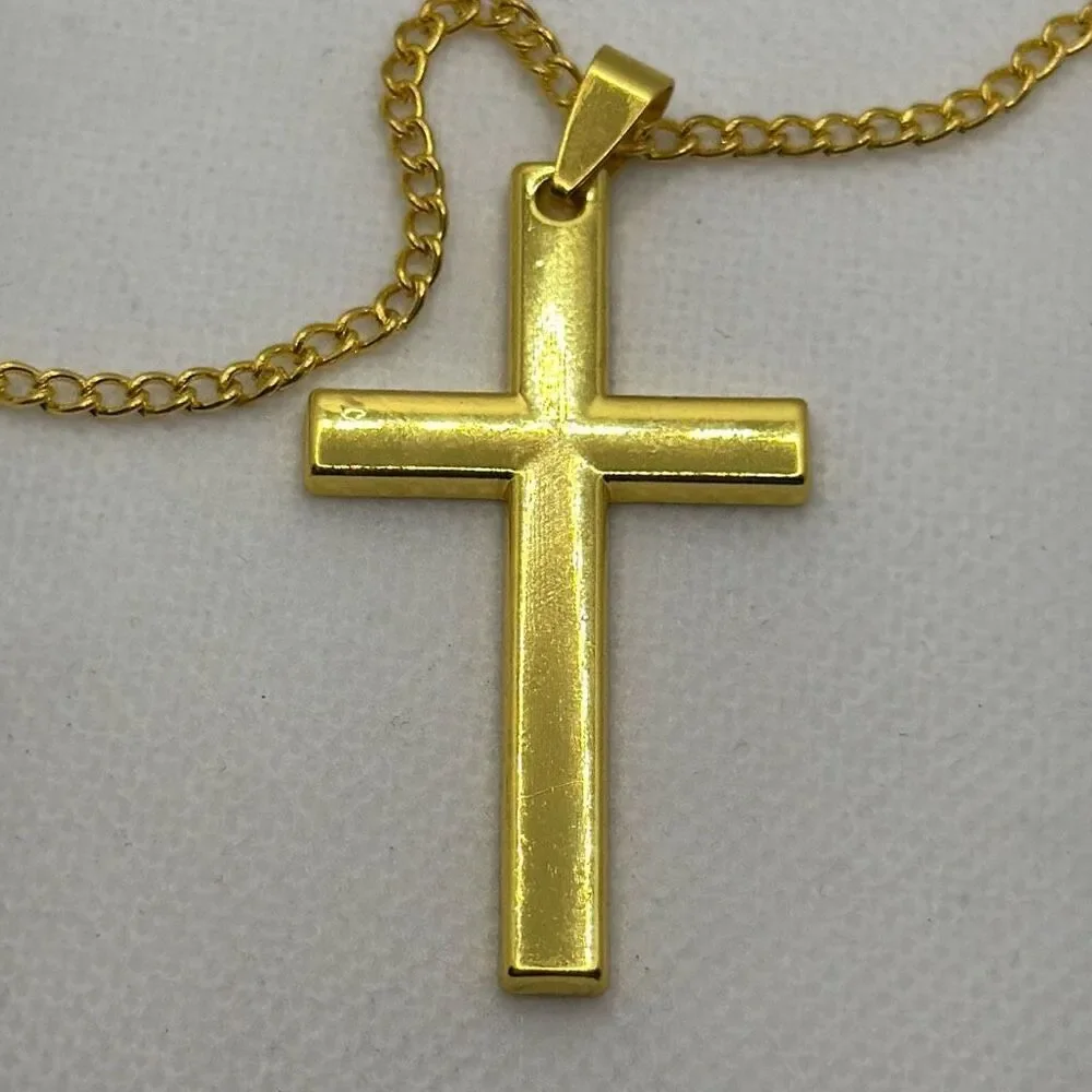 Brand New!! Cross pendant and chain